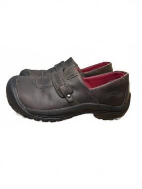 KEEN Black Leather Slip-On Shoes with Red Interior